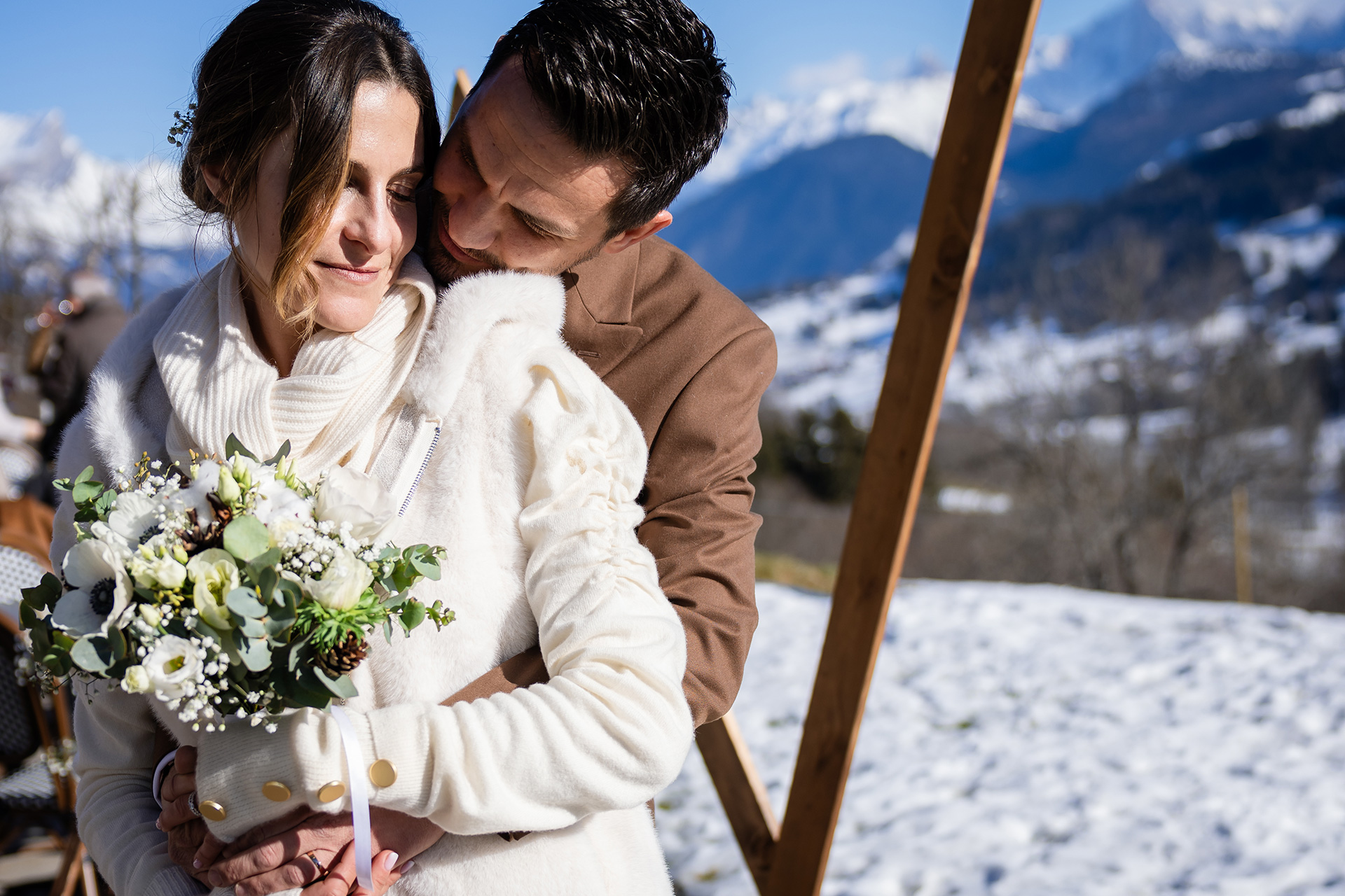 Signé CHAMYCA Photographe de mariage documentaire naturel émotions Megève haute-savoie